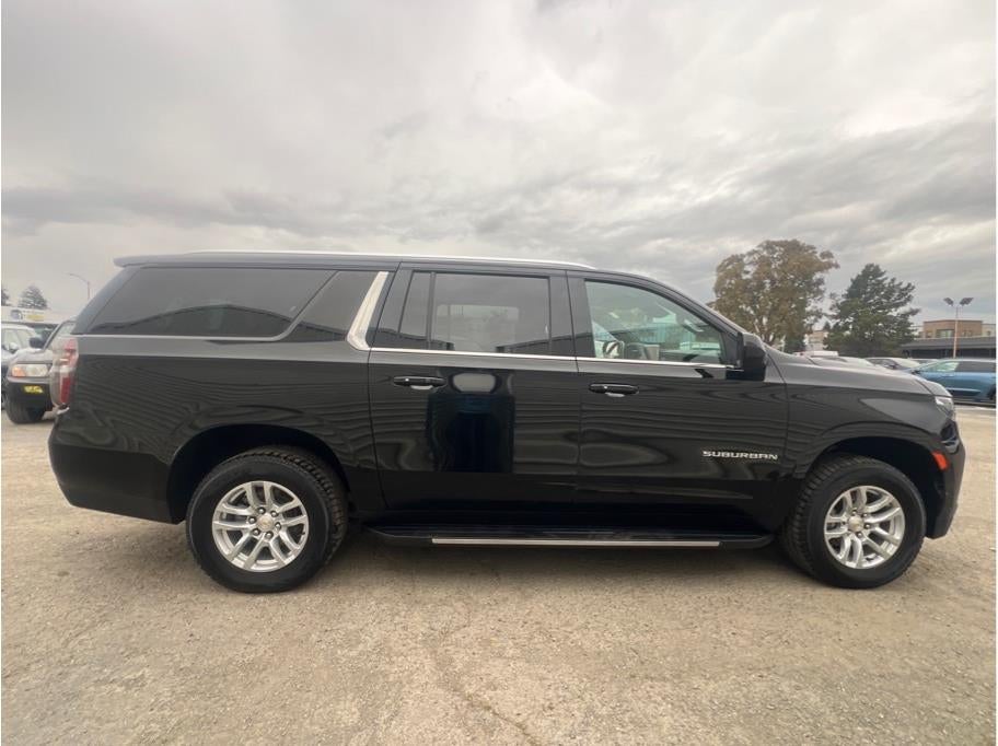 2024 Chevrolet Suburban LT Sport Utility 4D