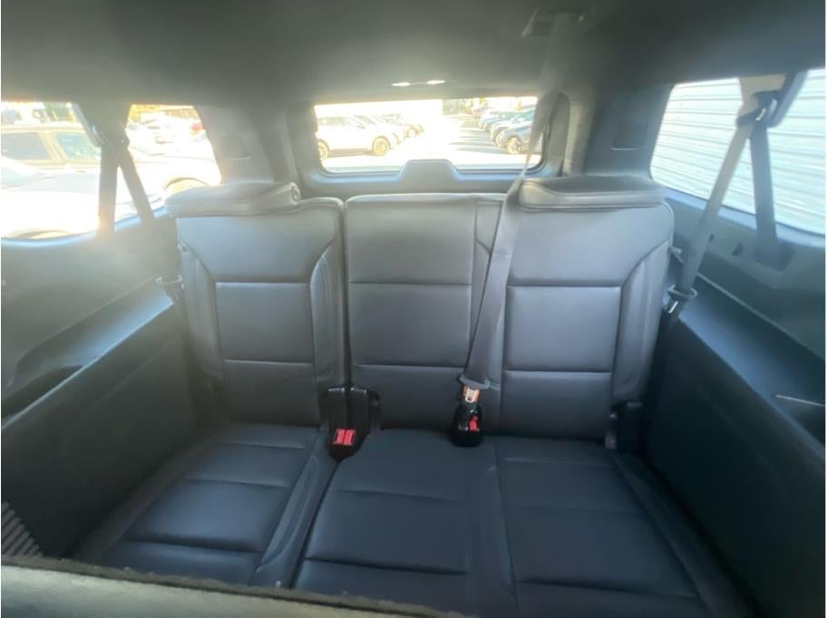 2024 Chevrolet Suburban LT Sport Utility 4D