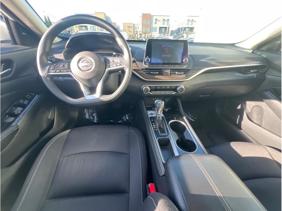 2023 Nissan Altima 2.5 SV Sedan 4D