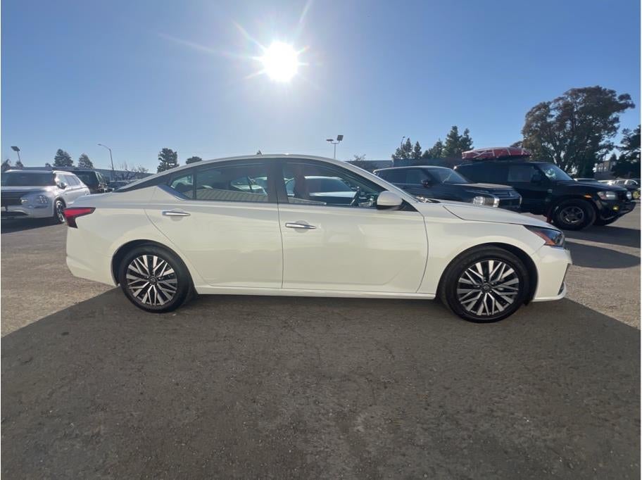 2023 Nissan Altima 2.5 SV Sedan 4D
