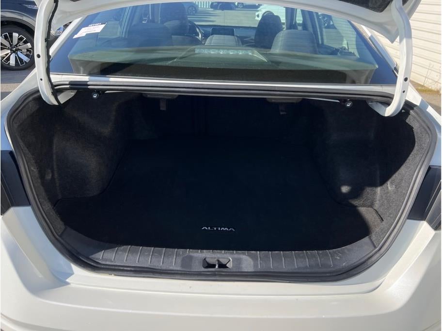 2023 Nissan Altima 2.5 SV Sedan 4D