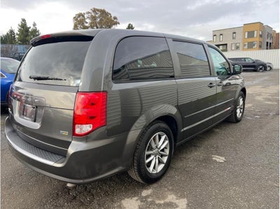 2016 Dodge Grand Caravan Passenger SE Plus Minivan 4D
