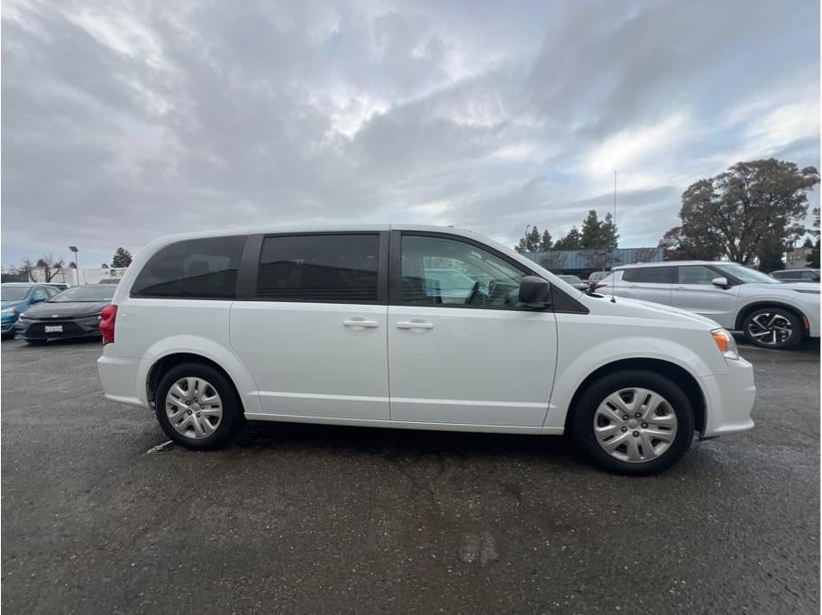 2018 Dodge Grand Caravan Passenger SE Minivan 4D