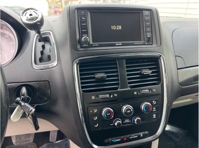 2017 Dodge Grand Caravan Passenger SE Minivan 4D