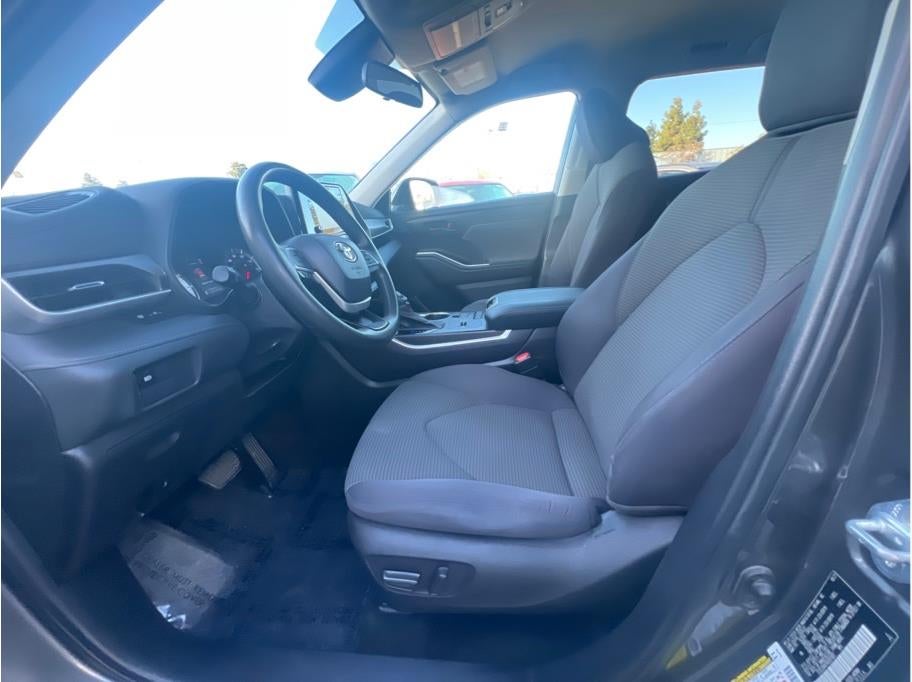 2022 Toyota Highlander L Sport Utility 4D