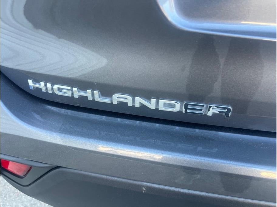 2022 Toyota Highlander L Sport Utility 4D