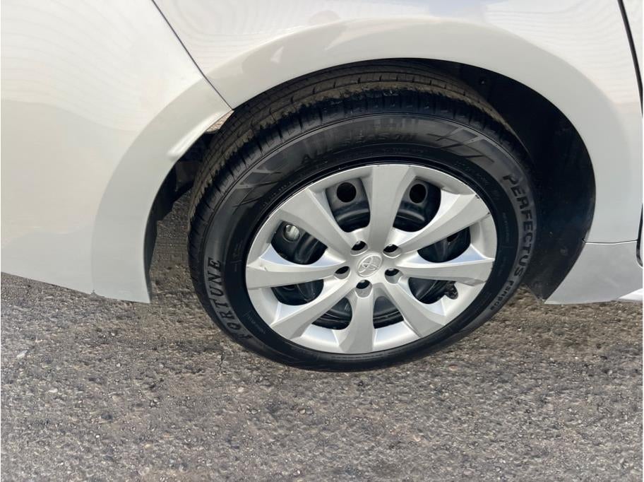 2024 Toyota Corolla LE Sedan 4D