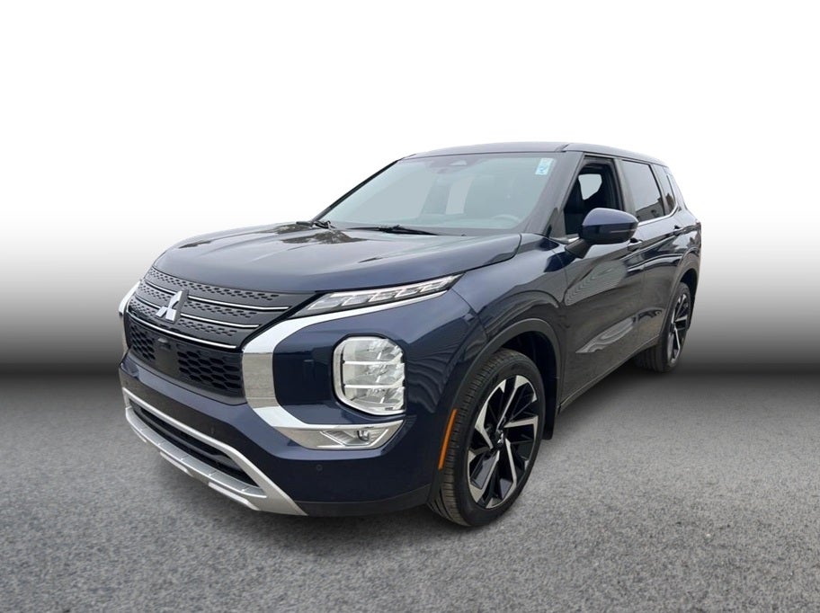 2023 Mitsubishi Outlander SE Sport Utility 4D
