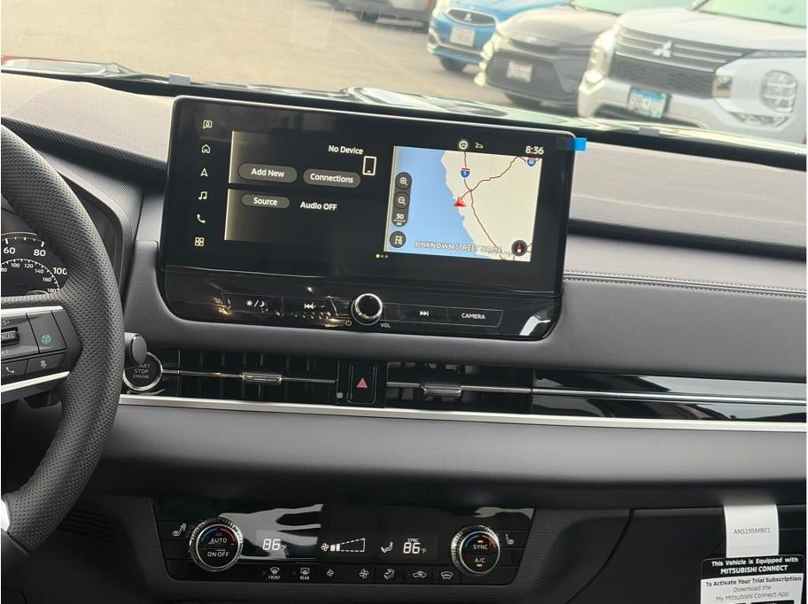 2025 Mitsubishi Outlander SE