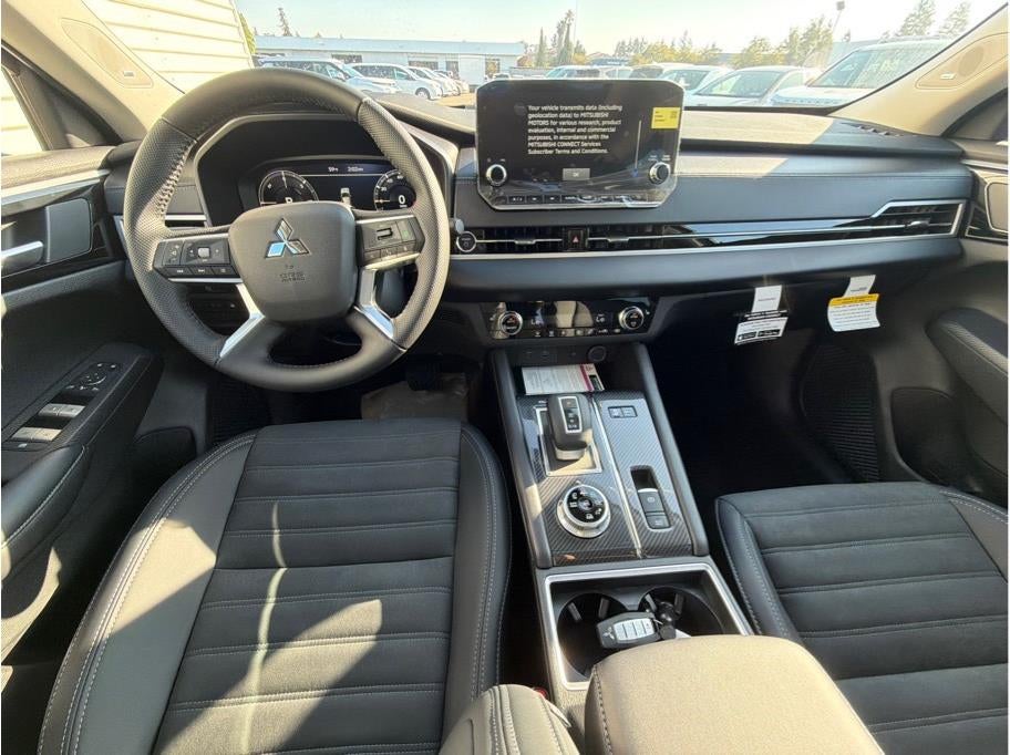 2025 Mitsubishi Outlander PHEV SE