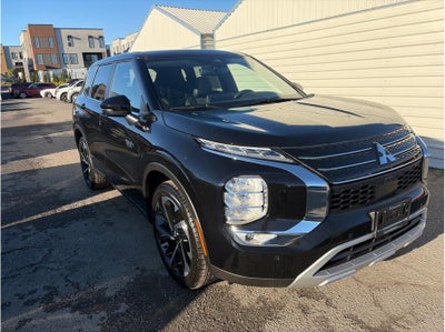 2025 Mitsubishi Outlander PHEV SE Tech Package
