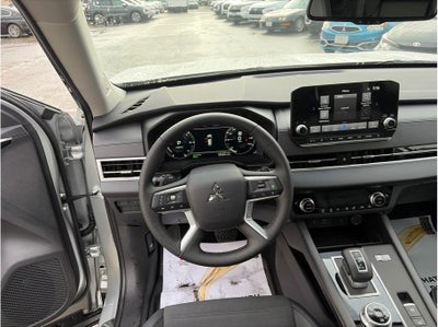 2025 Mitsubishi Outlander PHEV SE