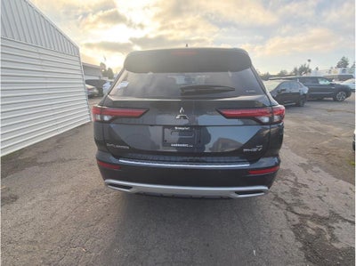 2025 Mitsubishi Outlander PHEV SE Tech Package