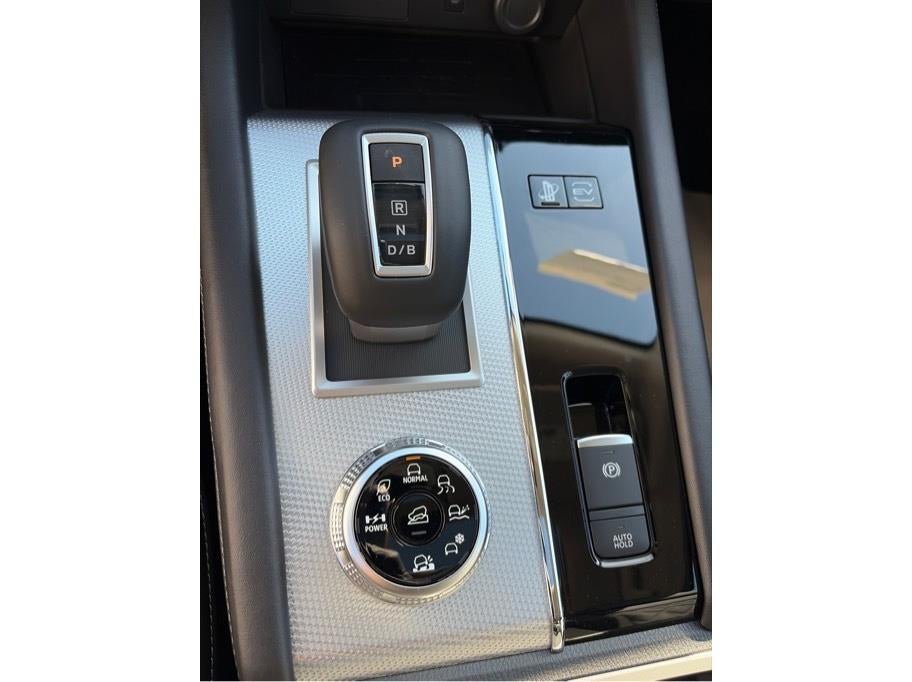 2025 Mitsubishi Outlander PHEV SEL