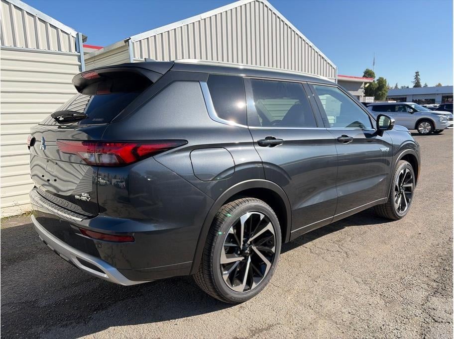 2025 Mitsubishi Outlander PHEV SEL