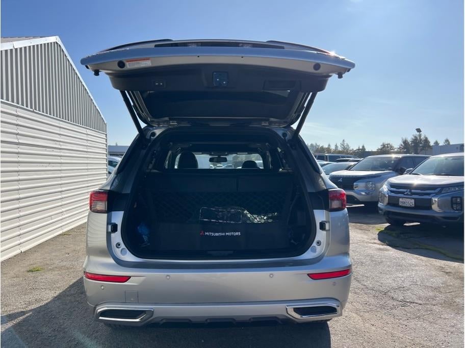 2025 Mitsubishi Outlander PHEV SEL Premium Package