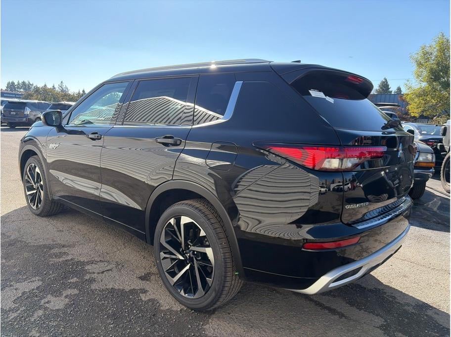 2025 Mitsubishi Outlander PHEV SEL