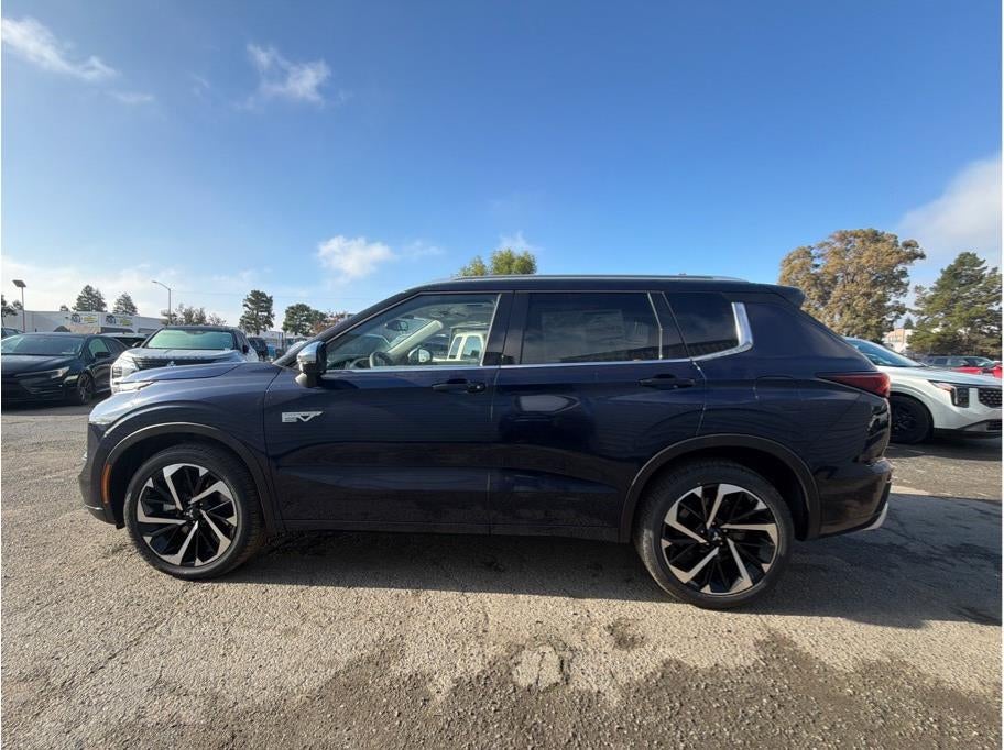 2025 Mitsubishi Outlander PHEV SEL