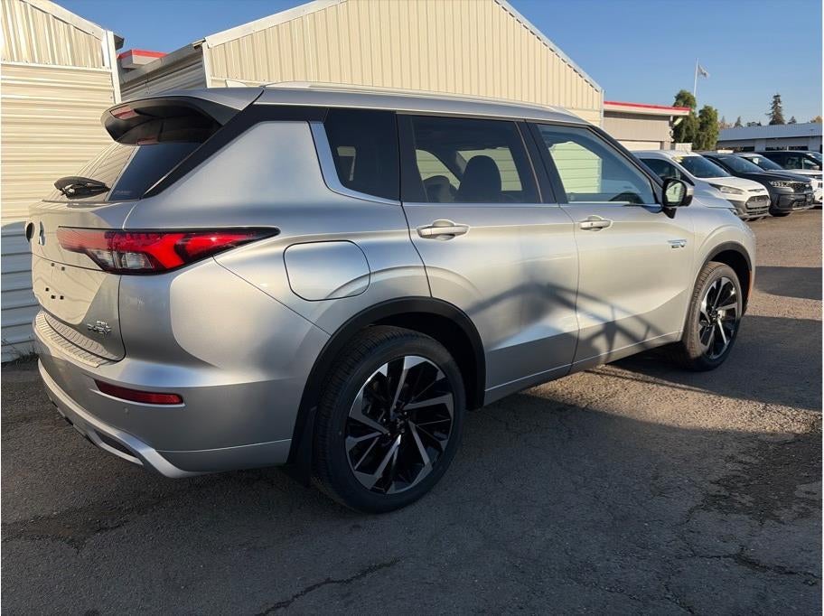 2025 Mitsubishi Outlander PHEV SEL