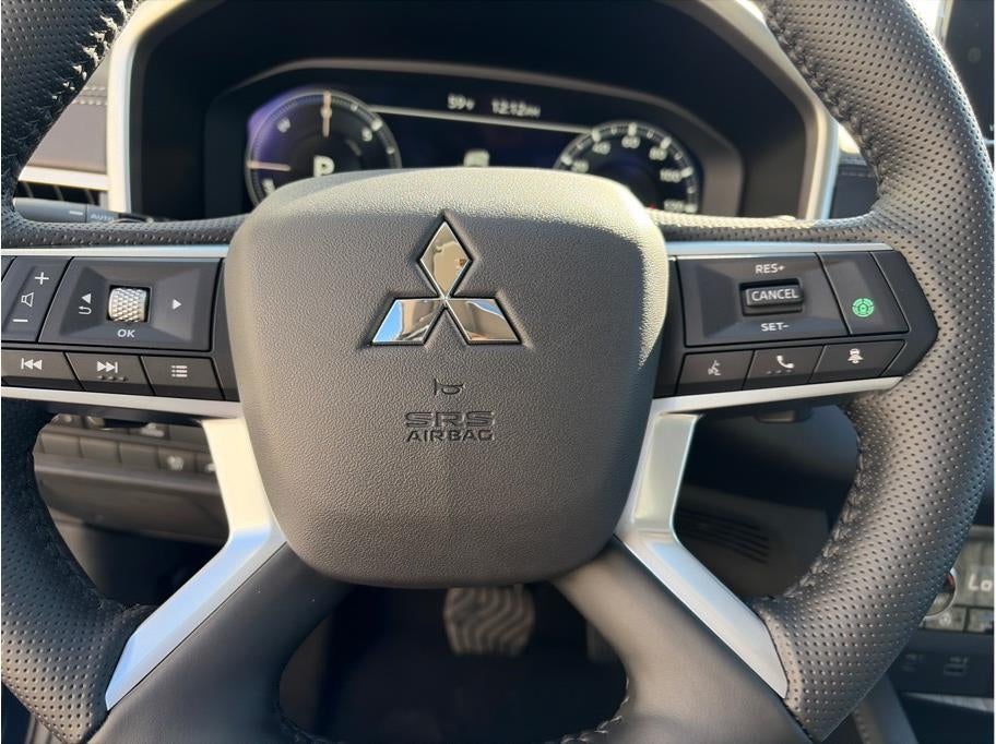 2025 Mitsubishi Outlander PHEV SEL