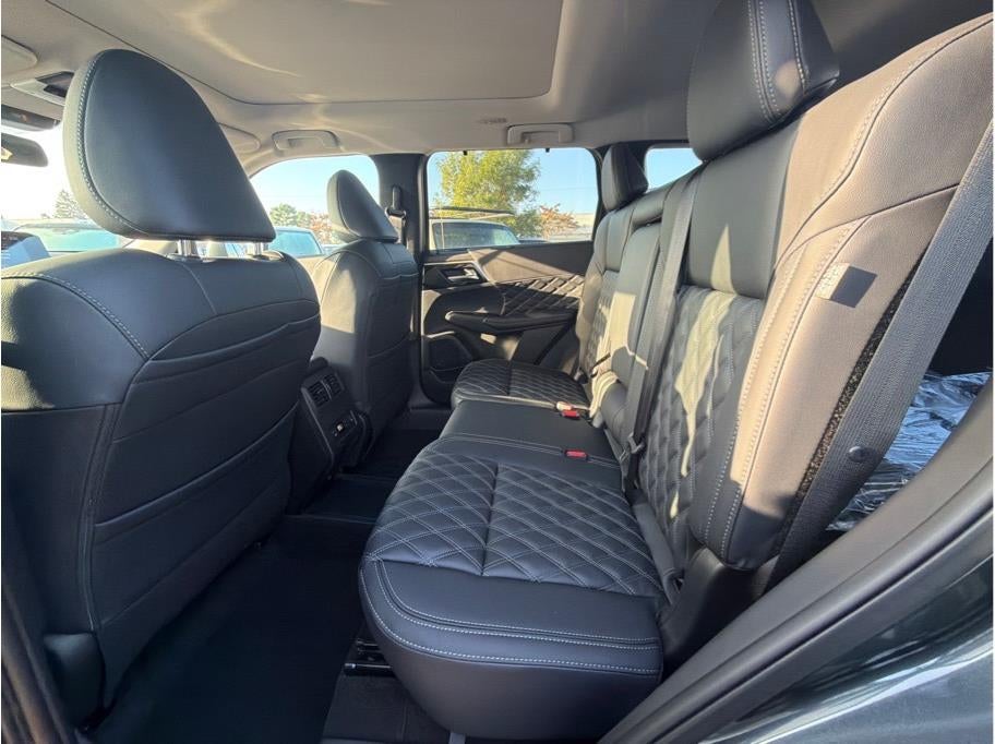 2025 Mitsubishi Outlander PHEV SEL