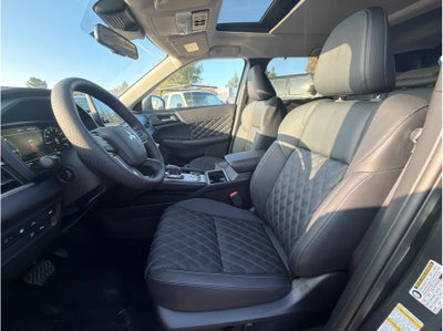 2025 Mitsubishi Outlander PHEV SEL