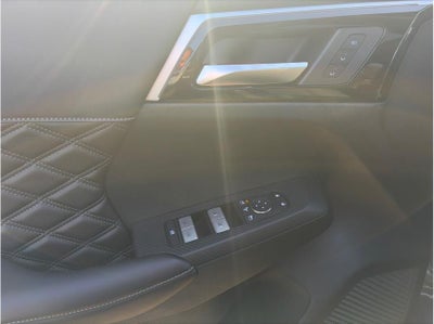 2025 Mitsubishi Outlander PHEV SEL