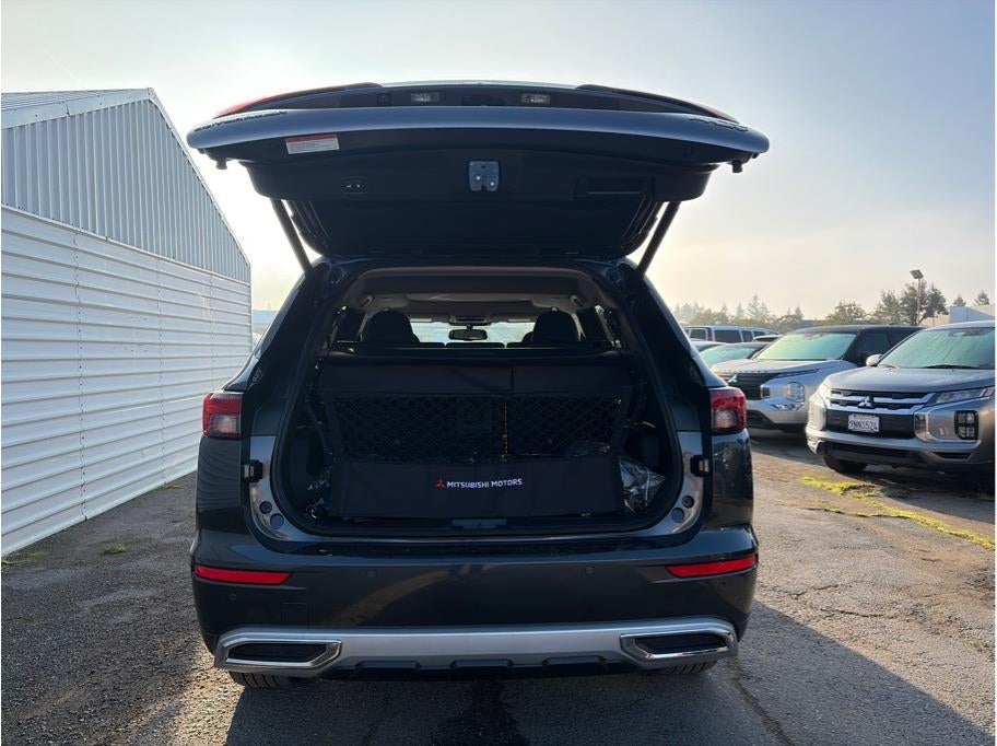 2025 Mitsubishi Outlander PHEV SEL