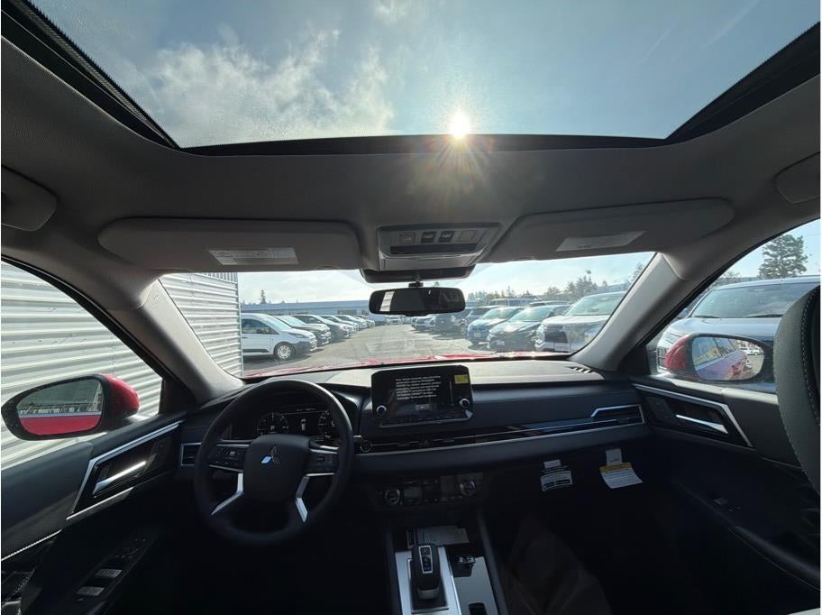 2025 Mitsubishi Outlander PHEV SEL