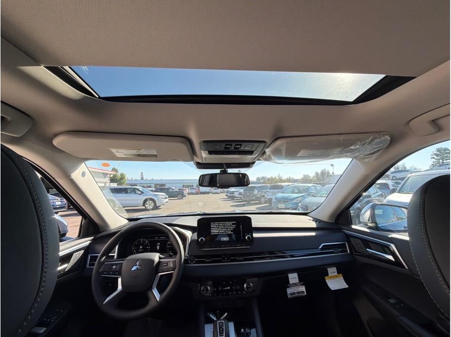 2025 Mitsubishi Outlander PHEV SEL