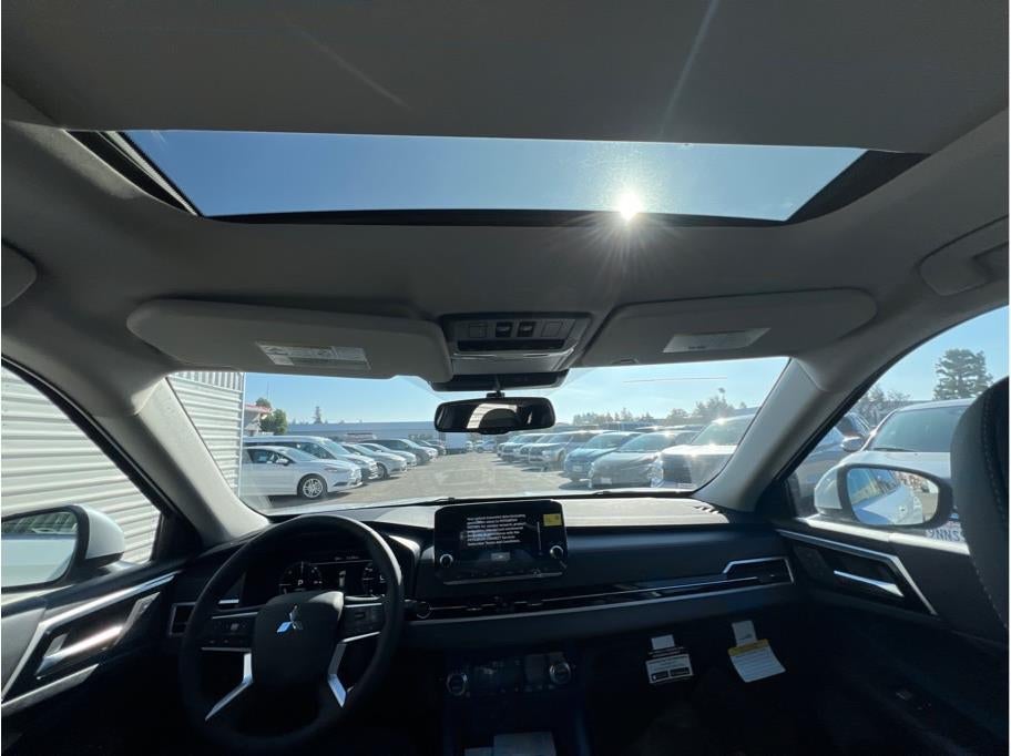 2025 Mitsubishi Outlander PHEV SEL