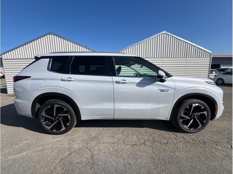 2025 Mitsubishi Outlander PHEV SEL