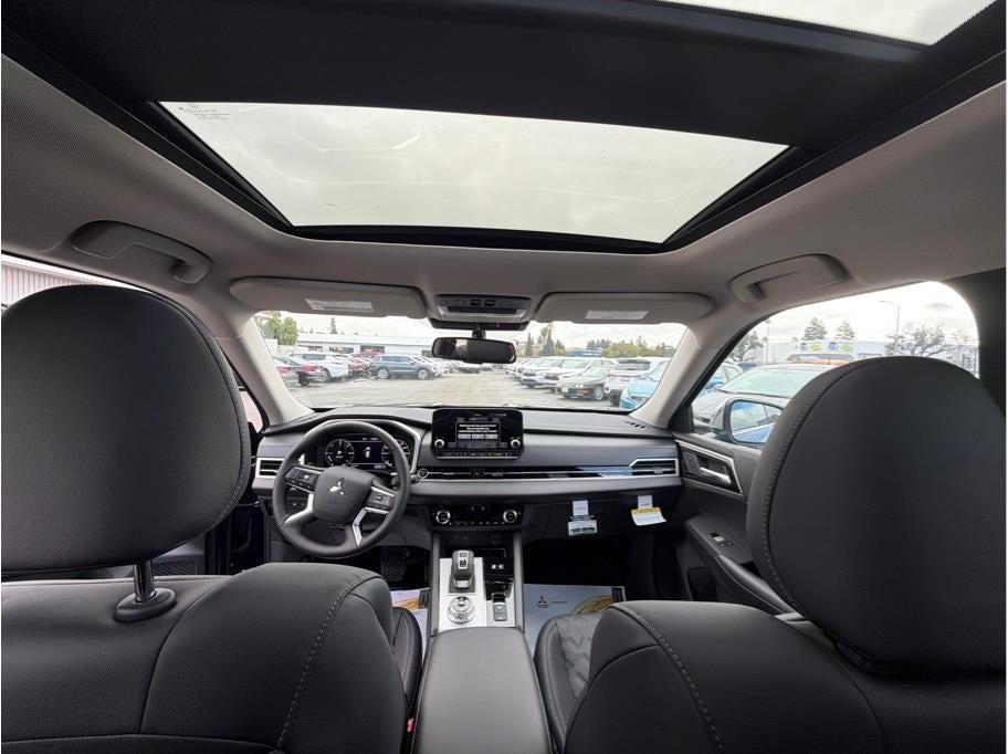 2025 Mitsubishi Outlander PHEV SEL