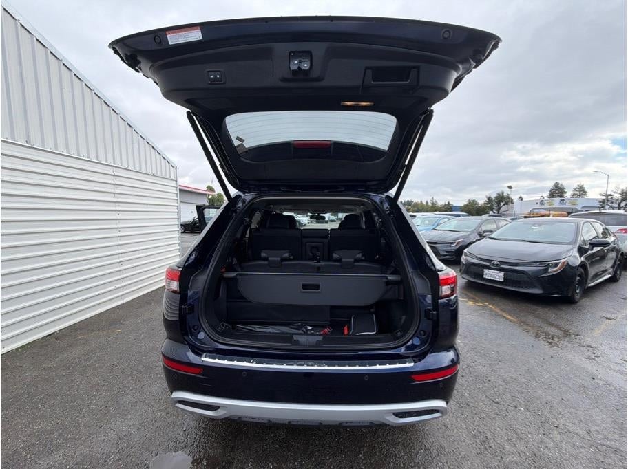 2025 Mitsubishi Outlander PHEV SEL