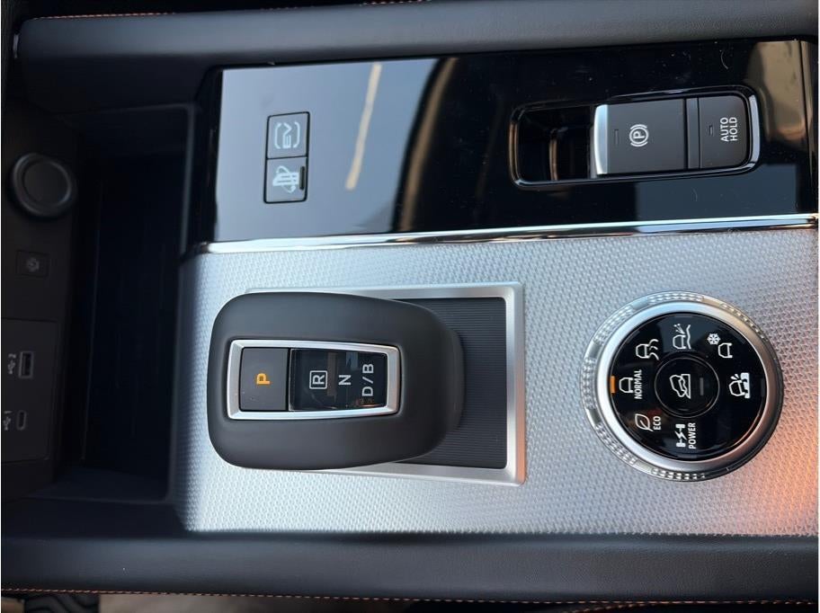 2025 Mitsubishi Outlander PHEV SEL Premium Package