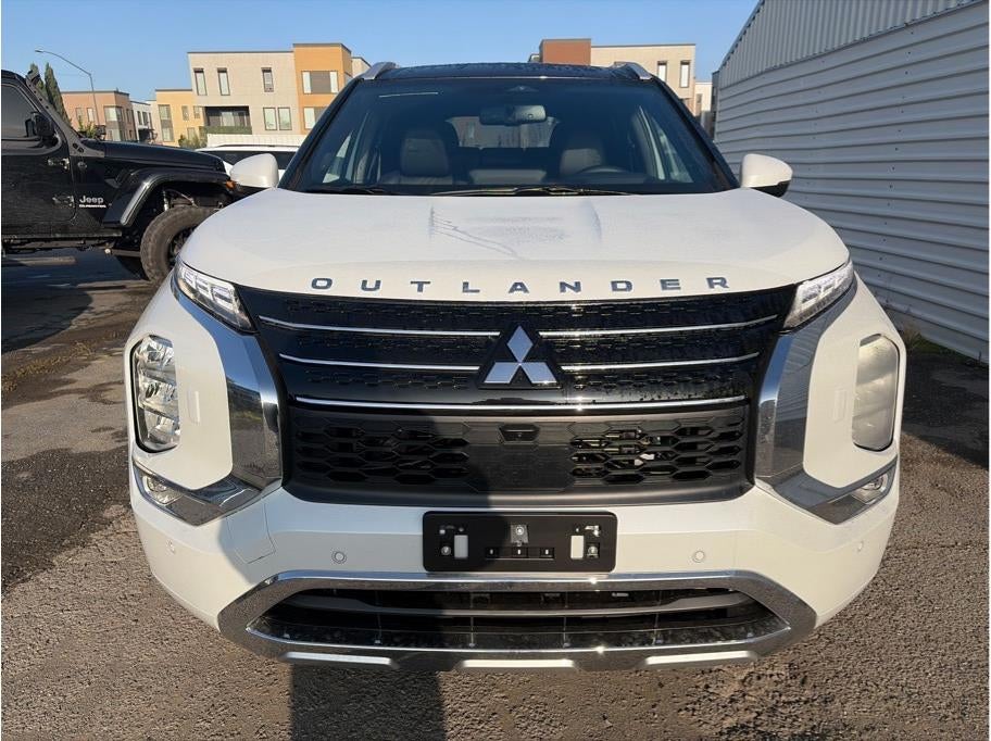 2025 Mitsubishi Outlander PHEV SEL Premium Package