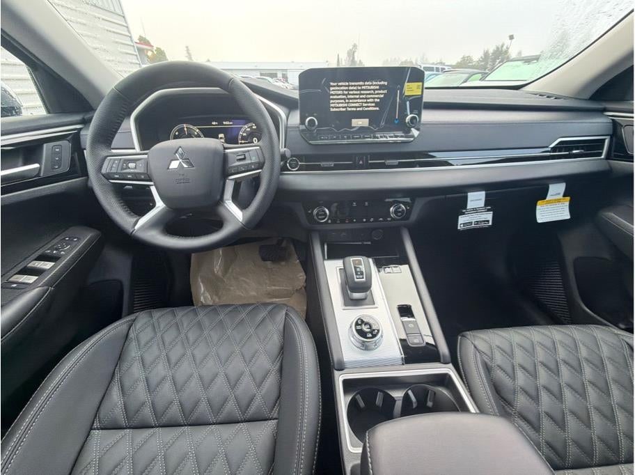 2025 Mitsubishi Outlander PHEV SEL