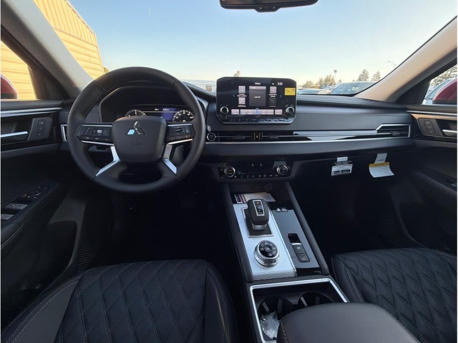 2025 Mitsubishi Outlander PHEV SEL