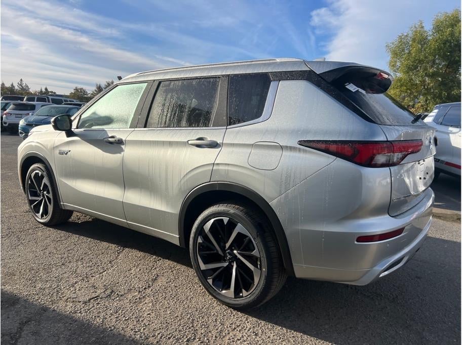 2025 Mitsubishi Outlander PHEV SEL