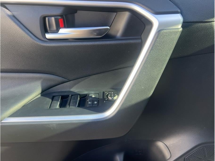 2022 Toyota RAV4 Hybrid XLE Sport Utility 4D