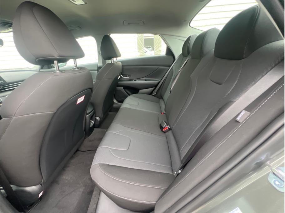 2026 Hyundai ELANTRA SE Sedan 4D