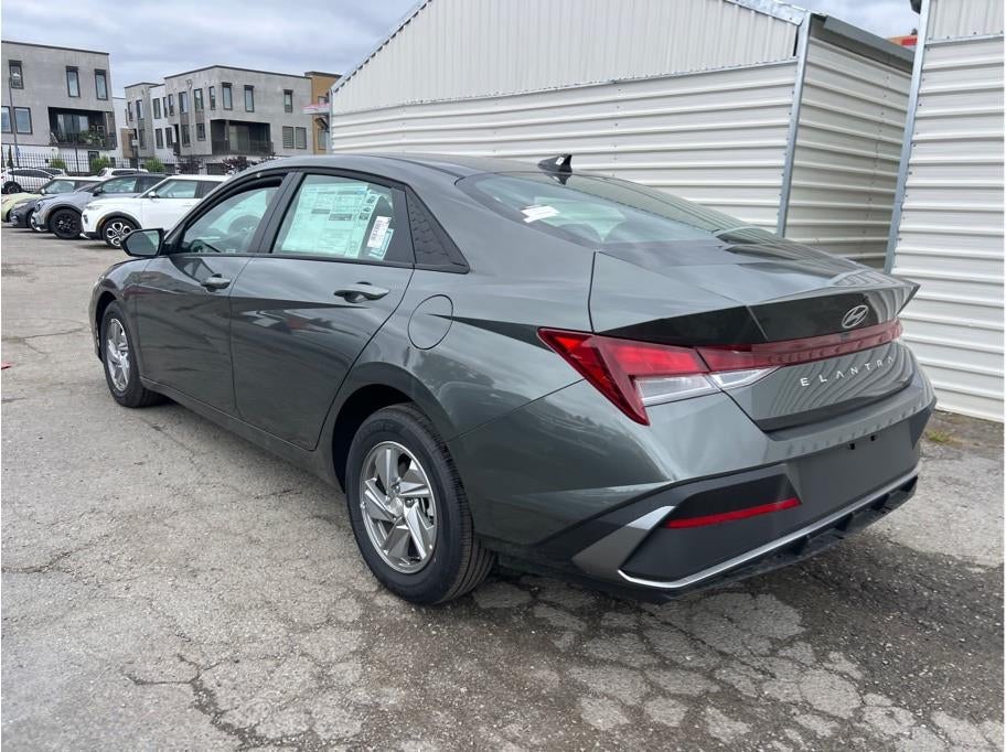 2026 Hyundai ELANTRA SE Sedan 4D