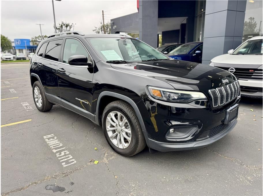 2019 Jeep Cherokee Latitude Sport Utility 4D