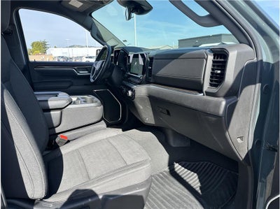 2025 Chevrolet Silverado 1500 Crew Cab LT Pickup 4D 5 3/4 ft