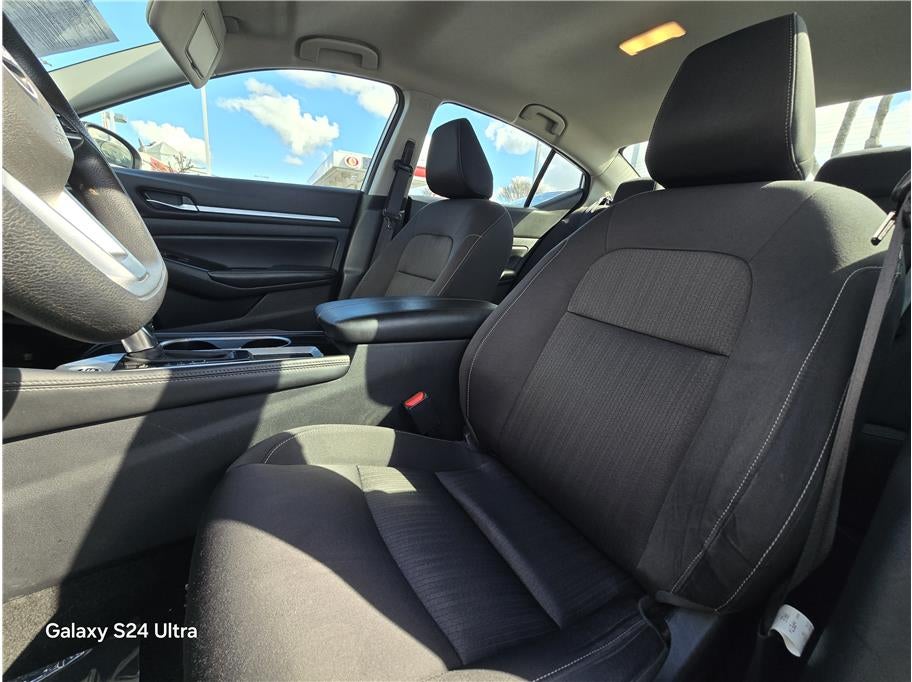 2023 Nissan Altima 2.5 SV Sedan 4D