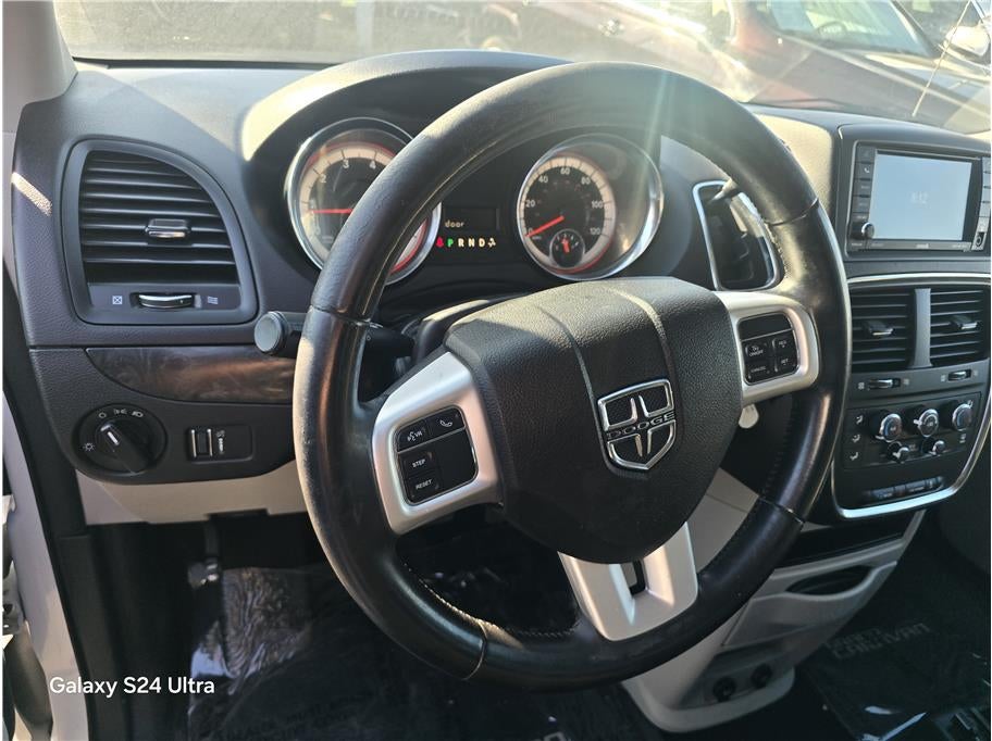 2017 Dodge Grand Caravan Passenger SE Minivan 4D