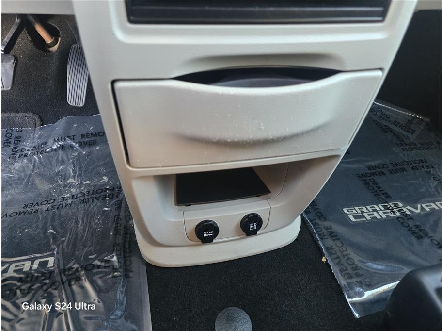 2017 Dodge Grand Caravan Passenger SE Minivan 4D