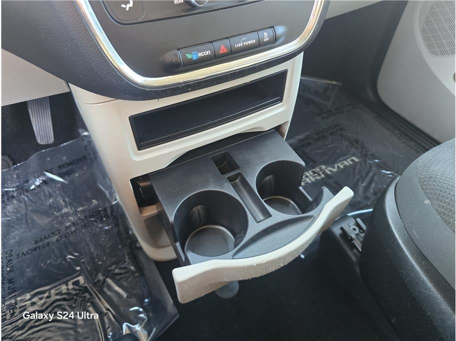 2017 Dodge Grand Caravan Passenger SE Minivan 4D