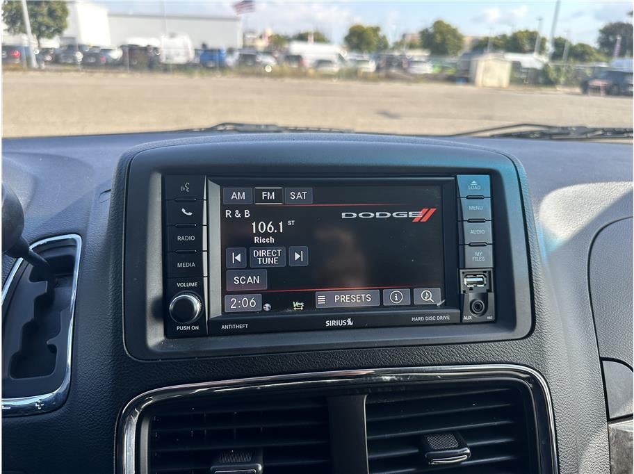 2017 Dodge Grand Caravan Passenger SE Minivan 4D