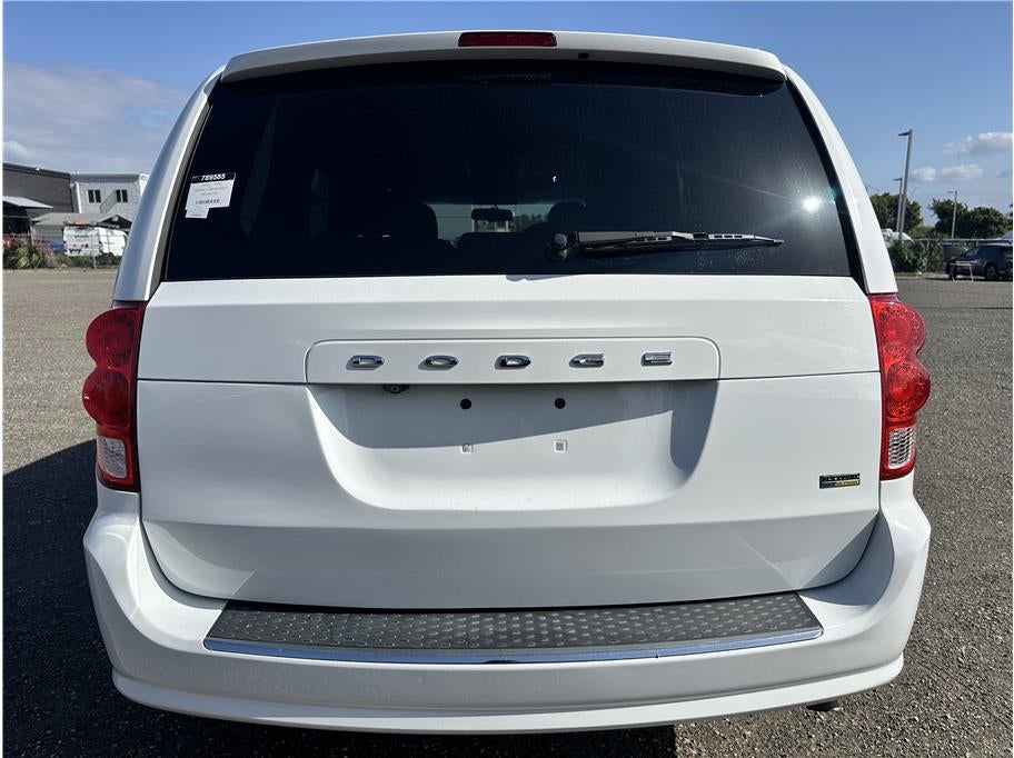 2017 Dodge Grand Caravan Passenger SE Minivan 4D